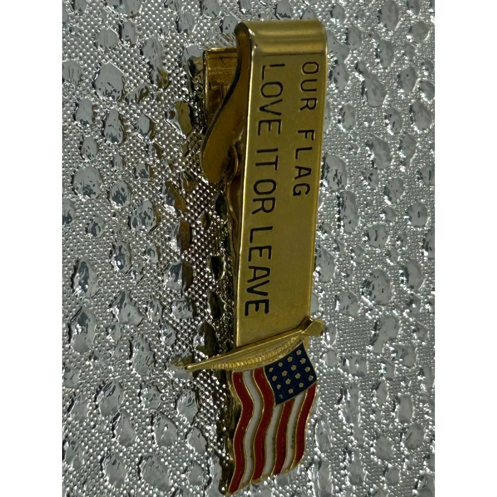 Vintage‎ Gold Tone Patriotic American Flag Tie Clip Our Flag Love It Or Leave